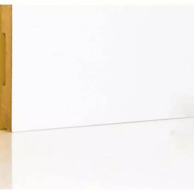 Плинтус напольный  White Белый Mdf6203 140x18 (10-100-00719)