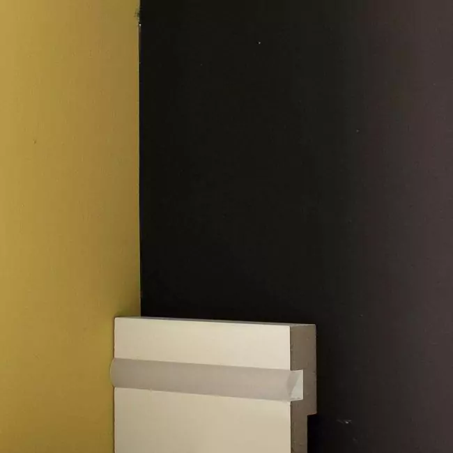 Плинтус напольный  Pn 021 Led (10-009-09750)