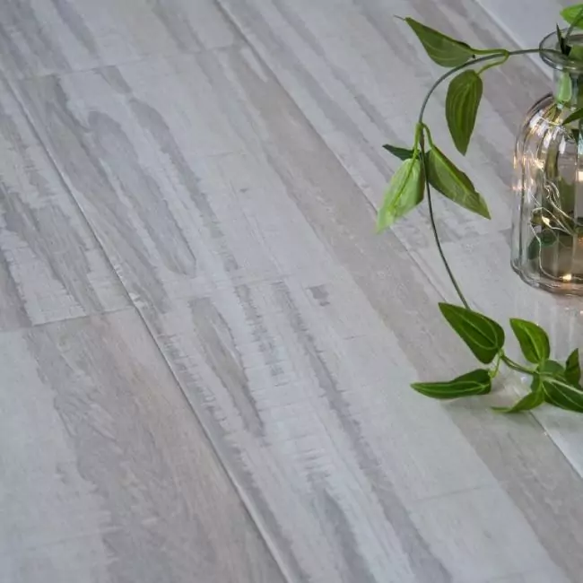 Ламинат Royal Lack Светлый Глянец 81151 (54-001-00007)