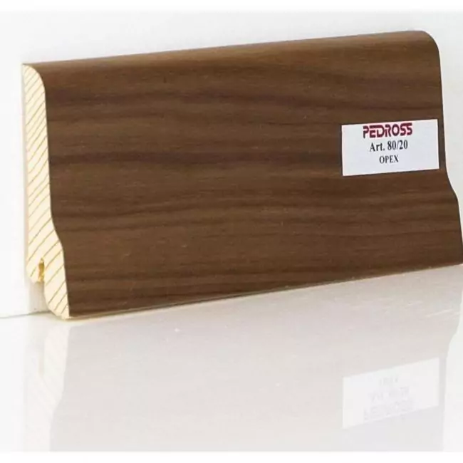 Плинтус напольный  Орех Шпонированный Сапожок 80х20 (10-100-00986)