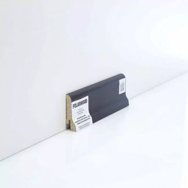 Плинтус напольный  Дуб Темно-коричневый Лак (10-010-04437)