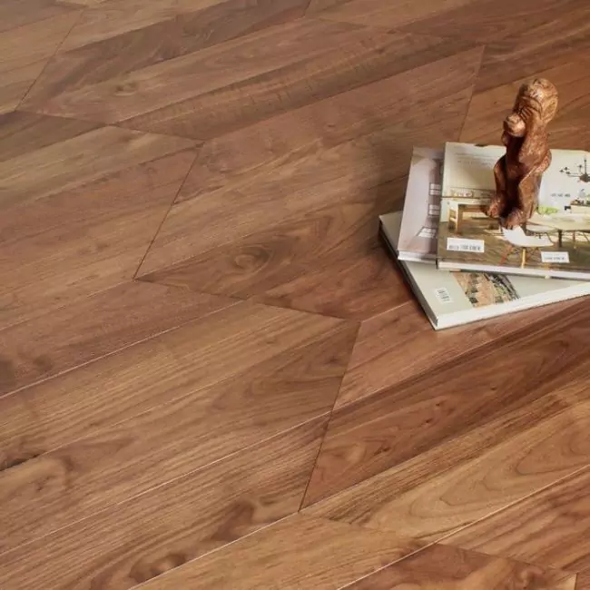 Паркет Ёлка Louvre Орех Американский Натур (26-007-00104)