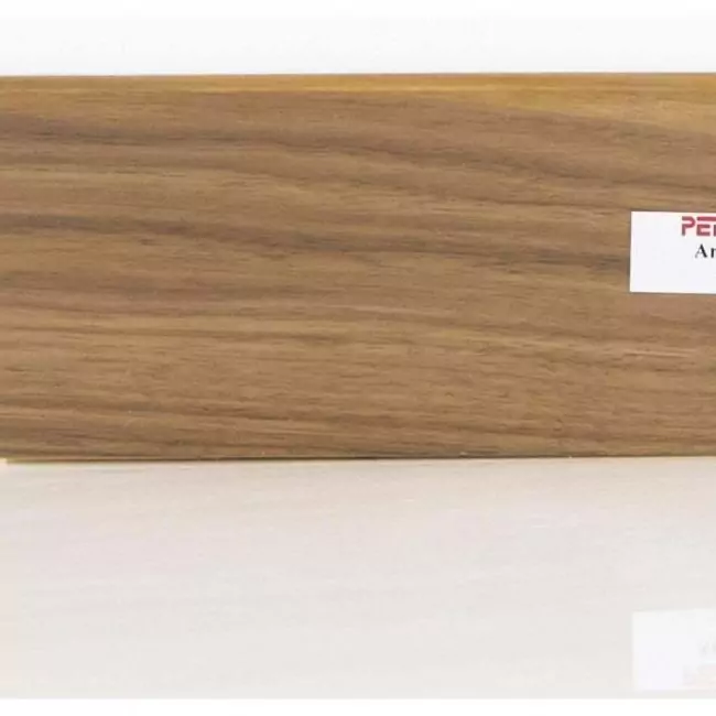 Плинтус напольный  Орех Шпонированный Сапожок 80х20 (10-100-00986)