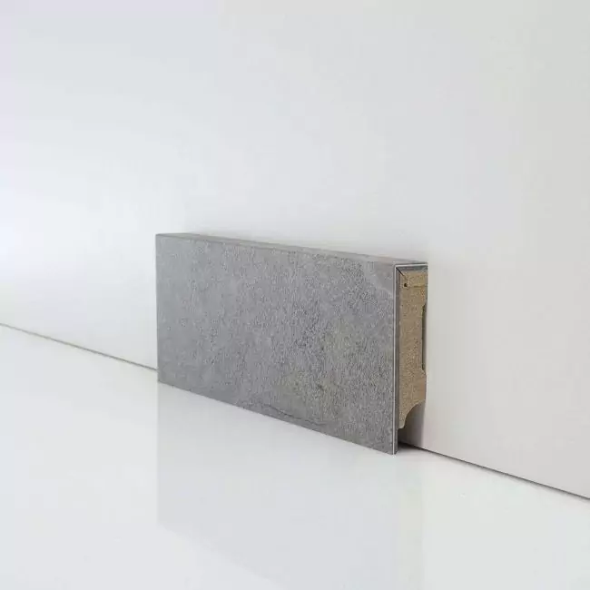 Плинтус напольный  70928 (10-010-04671)