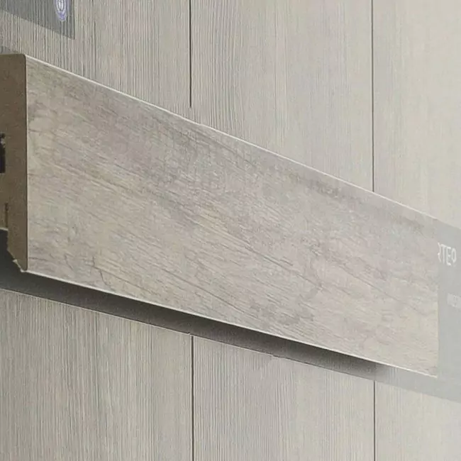 Плинтус напольный  Дуб Родэллар (2223903)