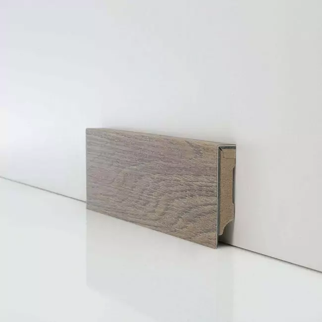 Плинтус напольный  24825 (10-010-04635)