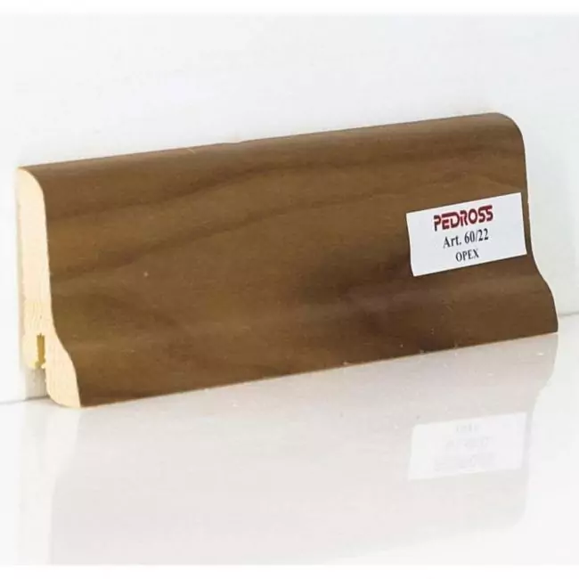 Плинтус напольный  Орех (10-100-00953)