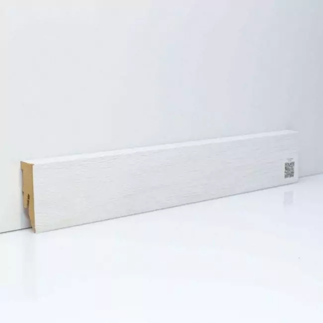 Плинтус напольный  Сосна Кадьяк 67254 (10-100-00296)