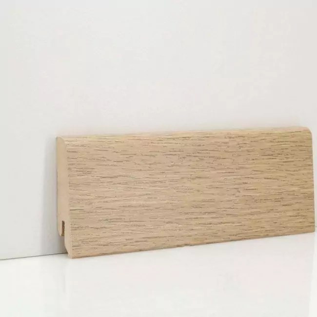 Плинтус напольный  L372 (10-010-00389)