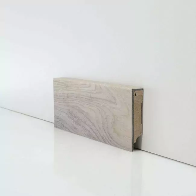 Плинтус напольный  56215 (10-010-04663)