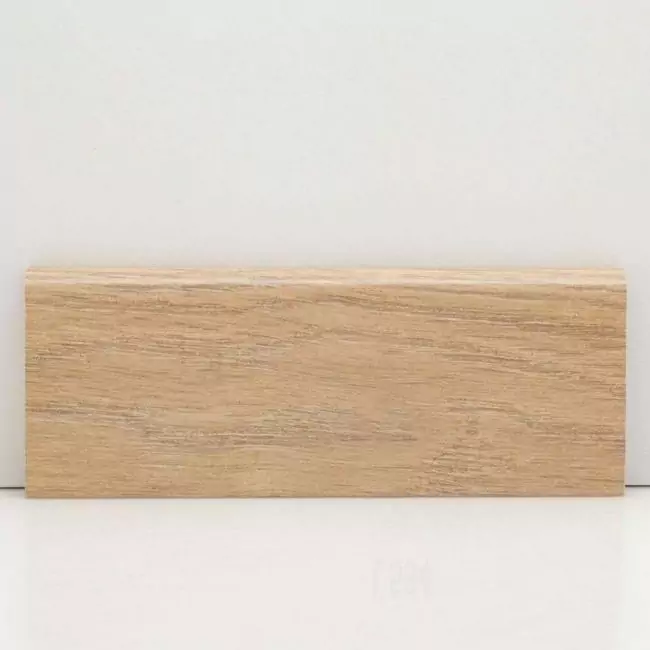 Плинтус напольный  L584 (10-010-00329)