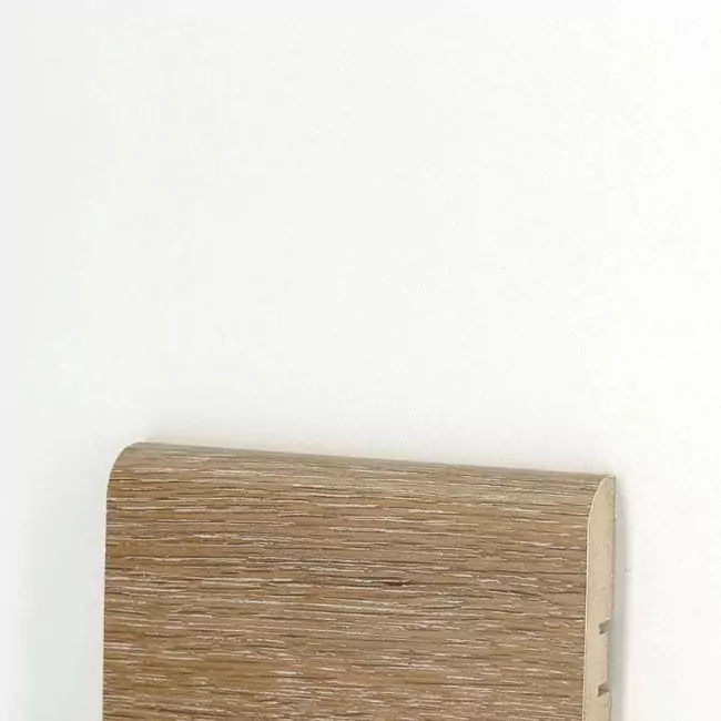 Плинтус напольный  Дуб Courtois (PL-R010-04)