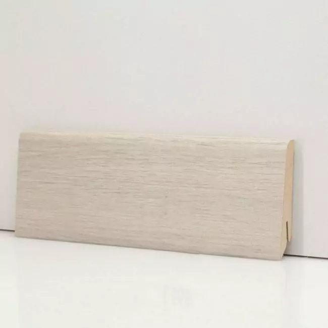 Плинтус напольный  L558 (10-010-00403)