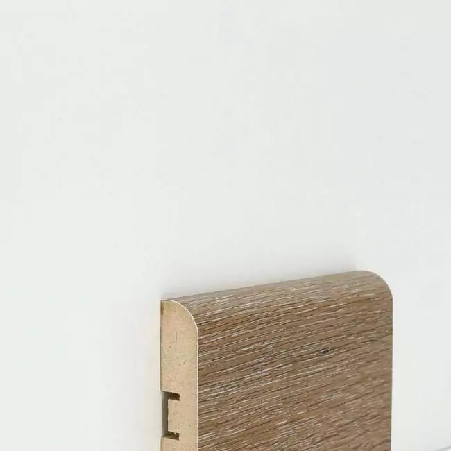 Плинтус напольный  Дуб Courtois (PL-R010-04)