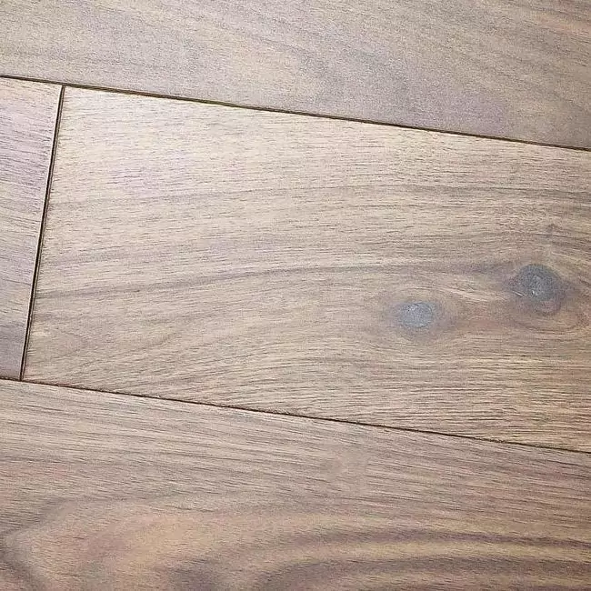 Массивная доска  Орех Американский Под Лаком (11-003-00008)