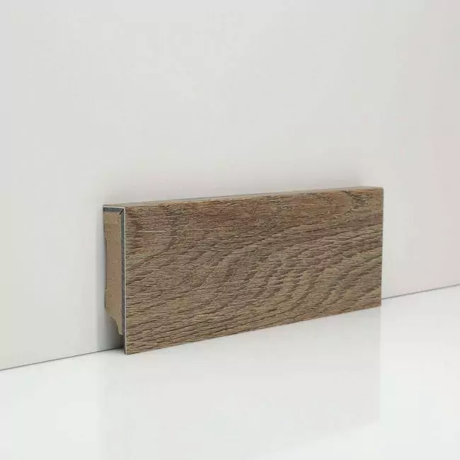 Плинтус напольный  24825 (10-010-04635)