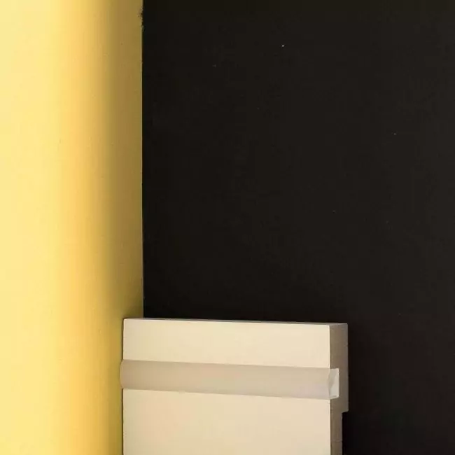 Плинтус напольный  Pn 021 Led (10-009-09750)