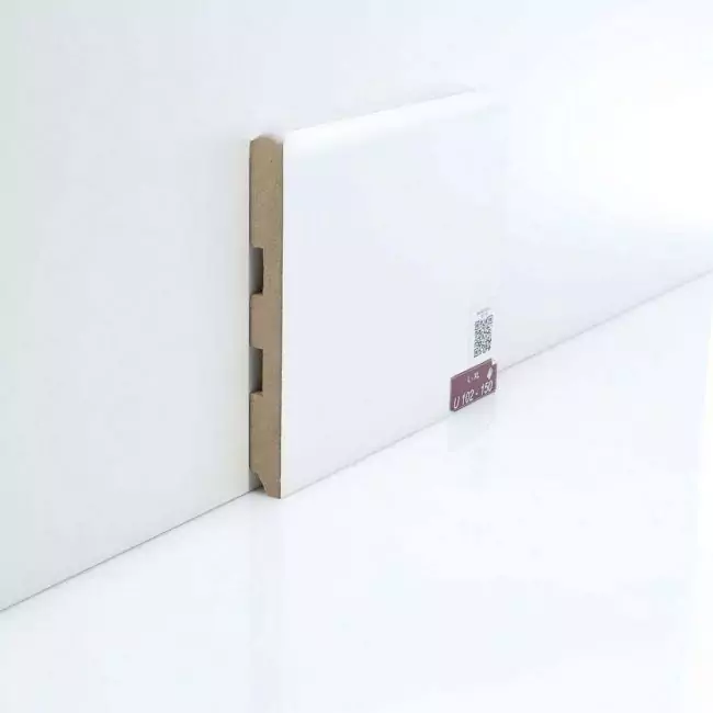 Плинтус напольный Universal Белый U 102-150 (10-017-40005)