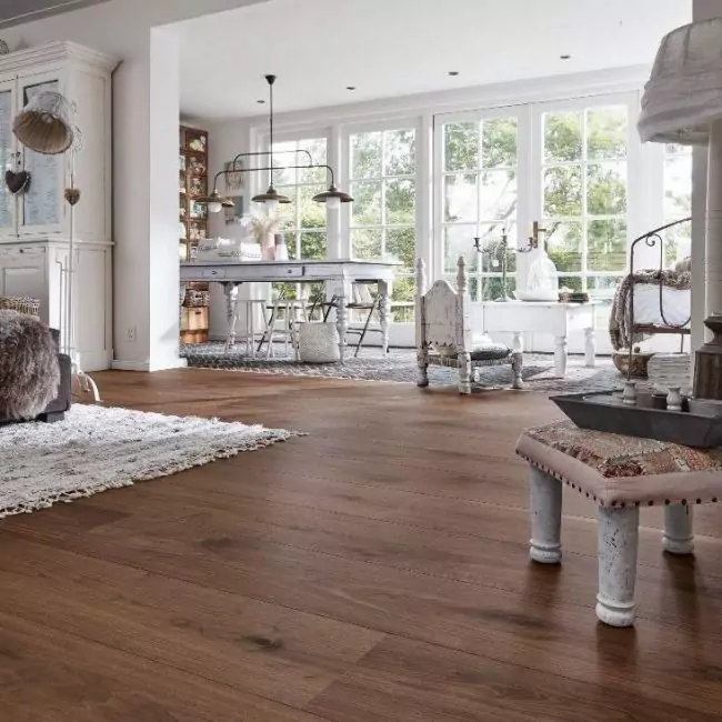 Широкий паркет Hd 400 Lindura Орех Американский Лайвли 8523 (10-010-03148)