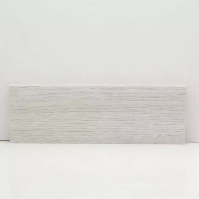 Плинтус напольный  22110 (10-010-04622)