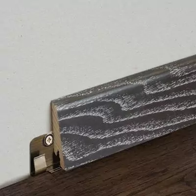 Плинтус напольный  Дуб Кастелло Неро (10-100-00170)