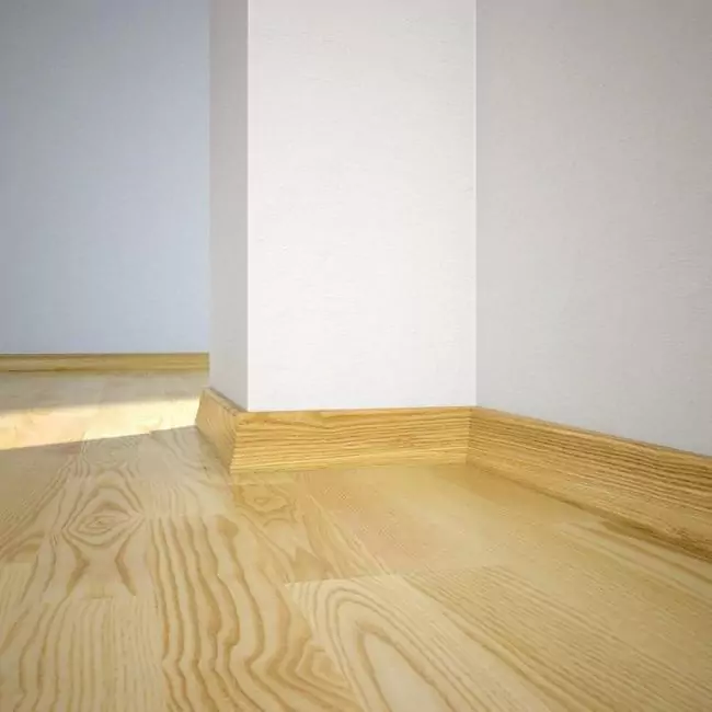 Плинтус напольный  Ясень 20х58мм (LIS-JES-LAK-220-058-P20)