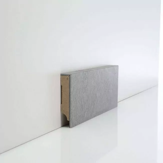 Плинтус напольный  70928 (10-010-04671)