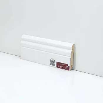 Плинтус напольный Universal Белый U 105-80 (10-017-00008)
