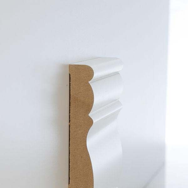 Плинтус напольный  24-136-16 (10-010-02270)