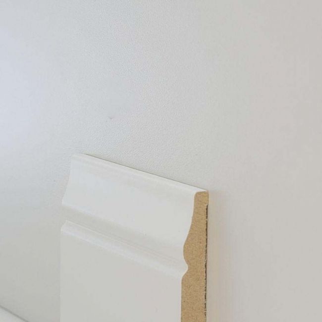 Плинтус напольный  04-083-10 (10-010-02251)