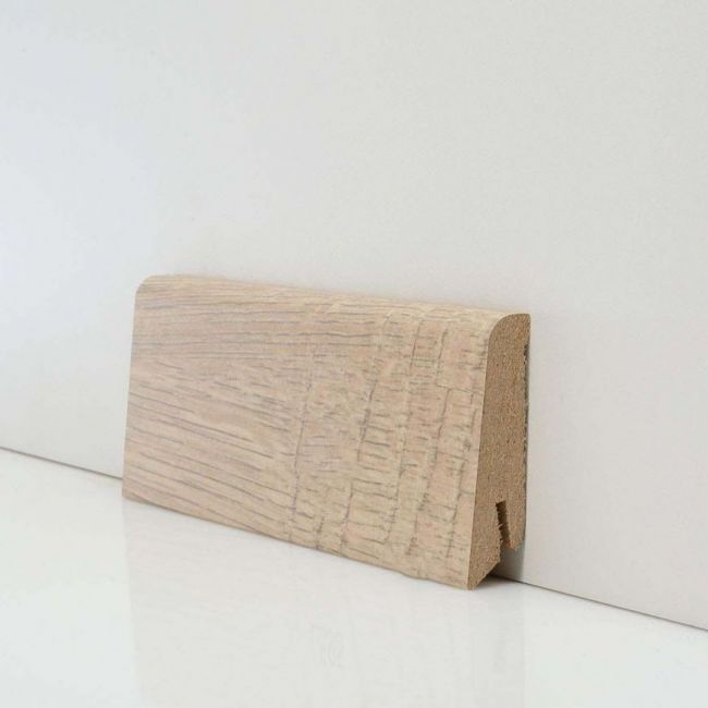 Плинтус напольный  L595 (10-010-00342)