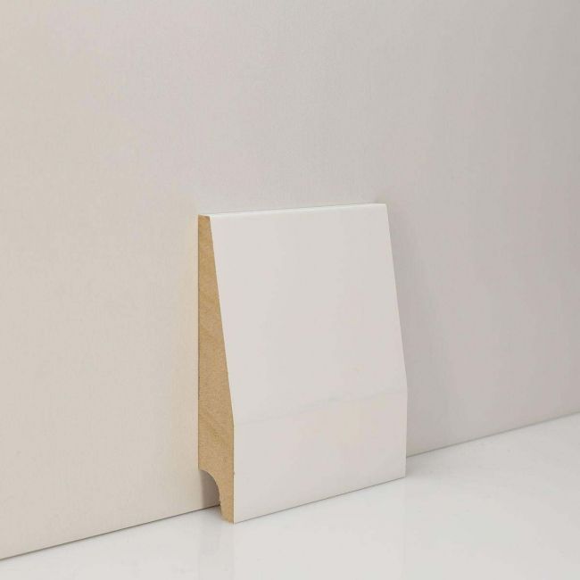 Плинтус напольный  28-120-22 (10-010-02274)