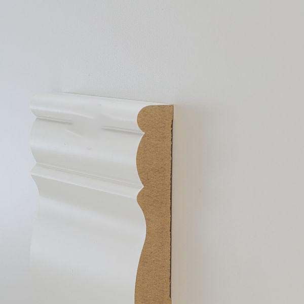 Плинтус напольный  24-136-16 (10-010-02270)