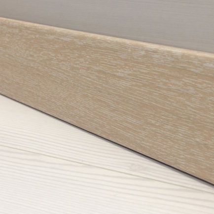 Плинтус напольный  Дуб 1060 Мдф 17х80мм (10-100-00193)