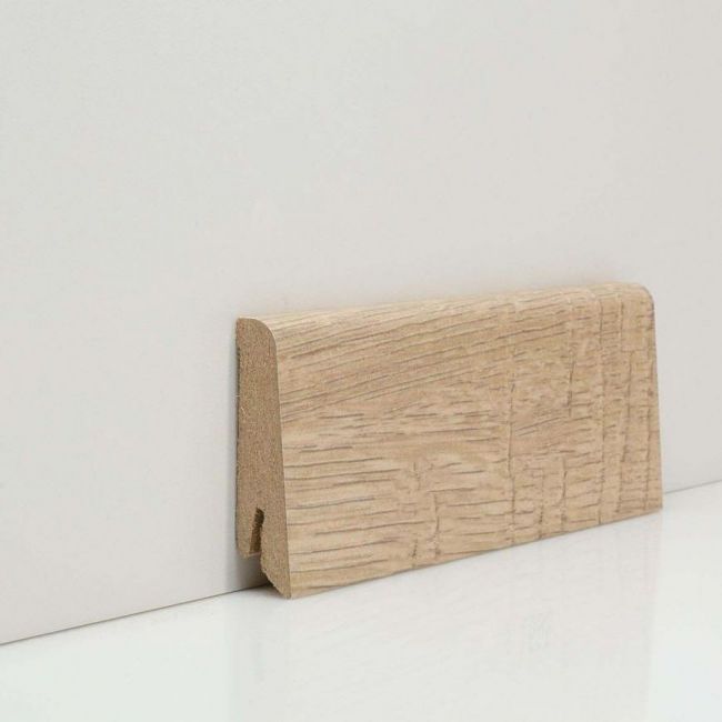 Плинтус напольный  L595 (10-010-00342)