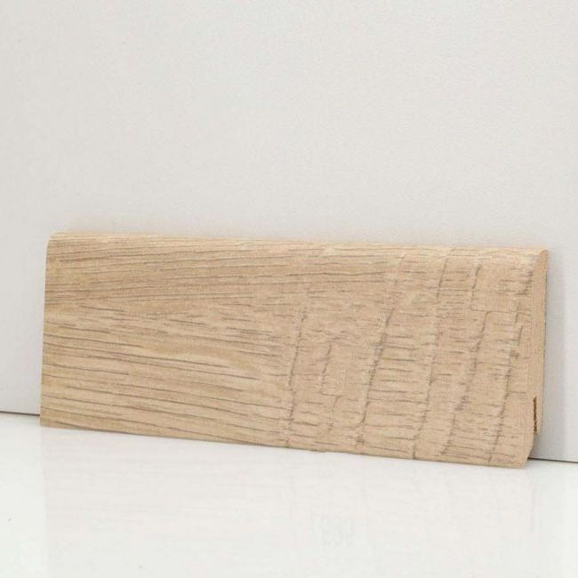 Плинтус напольный  L595 (10-010-00342)