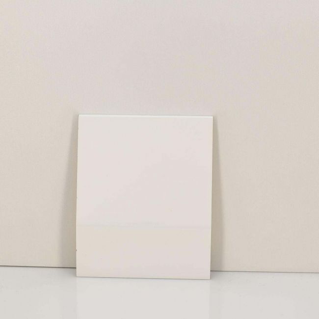 Плинтус напольный  28-120-22 (10-010-02274)