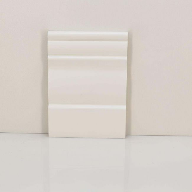 Плинтус напольный  24-136-16 (10-010-02270)