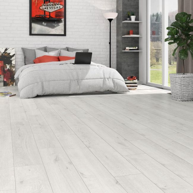 Ламинат Platinum+ Дуб Перламутровый 2106 (10-010-04185)