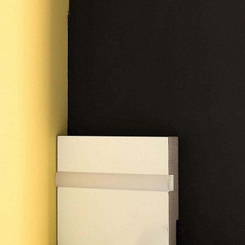 Плинтус напольный  Pn 101 Led (10-009-09754)