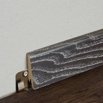 Плинтус напольный  Дуб Кастелло Неро (10-100-00170)