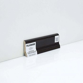 Плинтус напольный  Дуб Темно-коричневый Лак (10-010-04437)